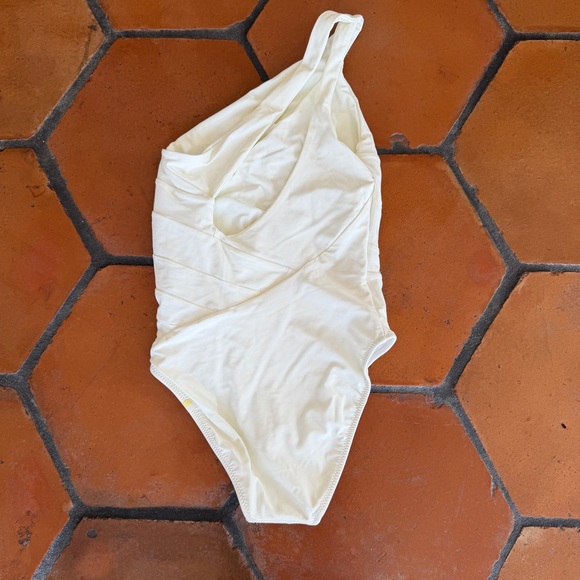 Summersalt The Sidestroke Swimsuit One Piece NEW Size 2 Ivory Resort Vacation - Picture 4 of 6